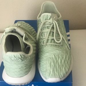 Tubular shadow adidas shoes